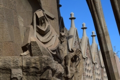 There was a contrast of the classical, realist carvings, and Gaudi's blocky parodic ones.