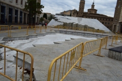 This was a fountain on the inclined part and a pool on the flat part, shaped like South America. It was under repairs.